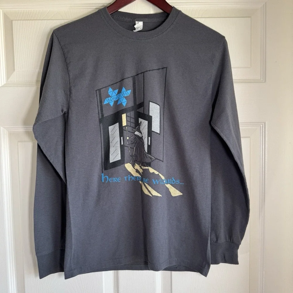 Here There Be Wizards Mens‎ Size S Dark Grey Long Sleeve Graphic T Shirt